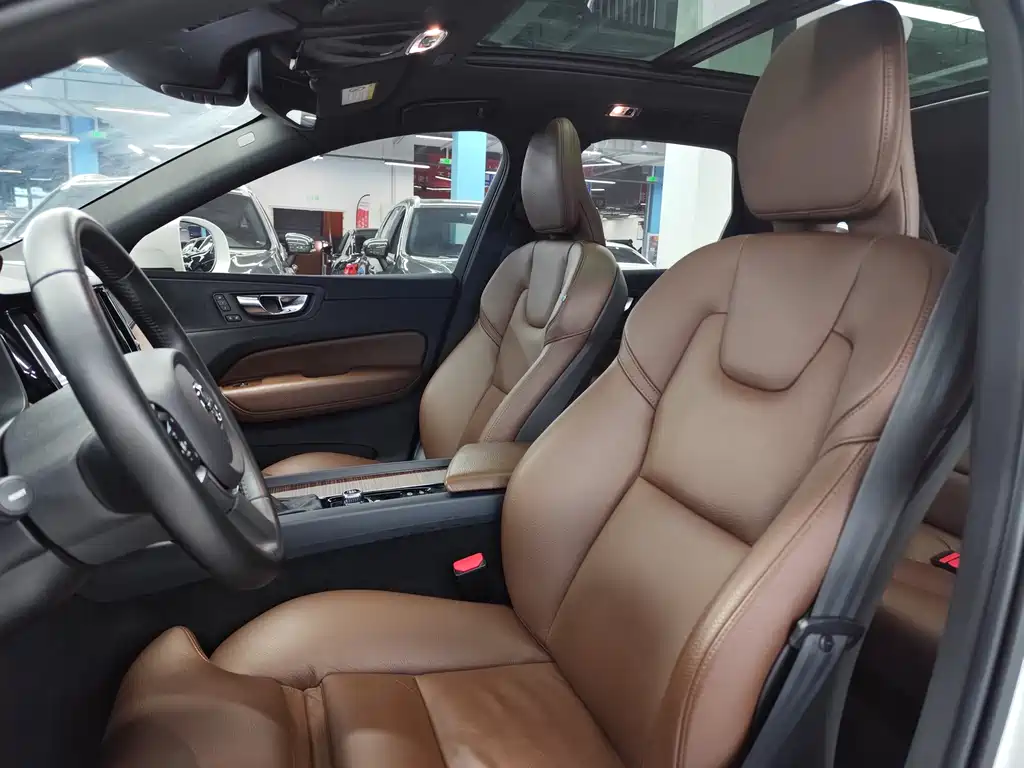 Volvo XC60 — миниатюра 4
