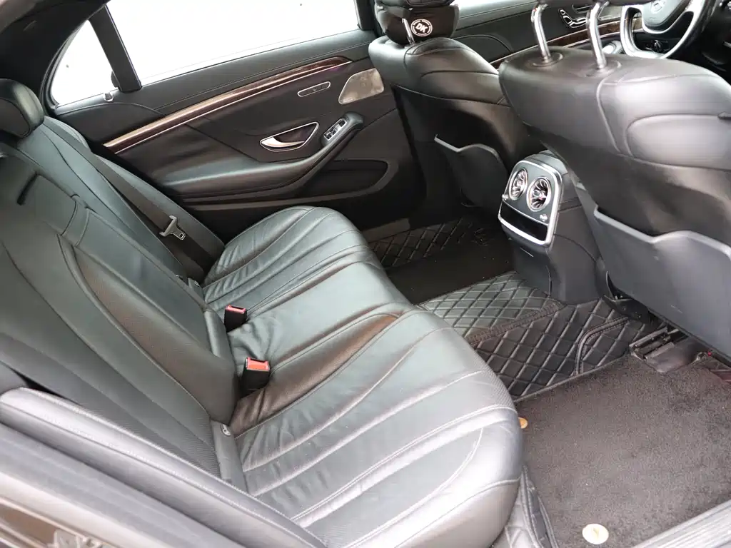 Mercedes-Benz S-Class — миниатюра 8