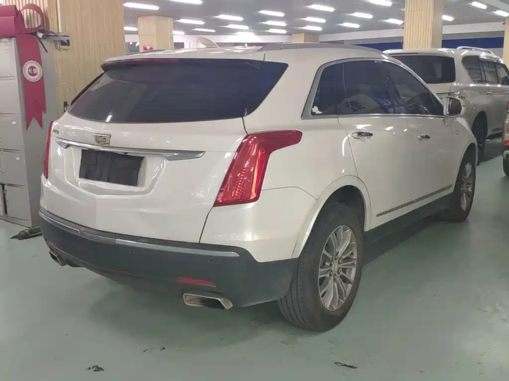 Cadillac XT5 — миниатюра 7