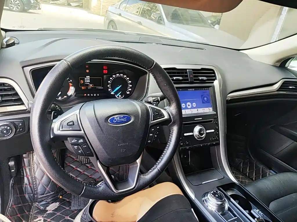 Ford Mondeo — миниатюра 10