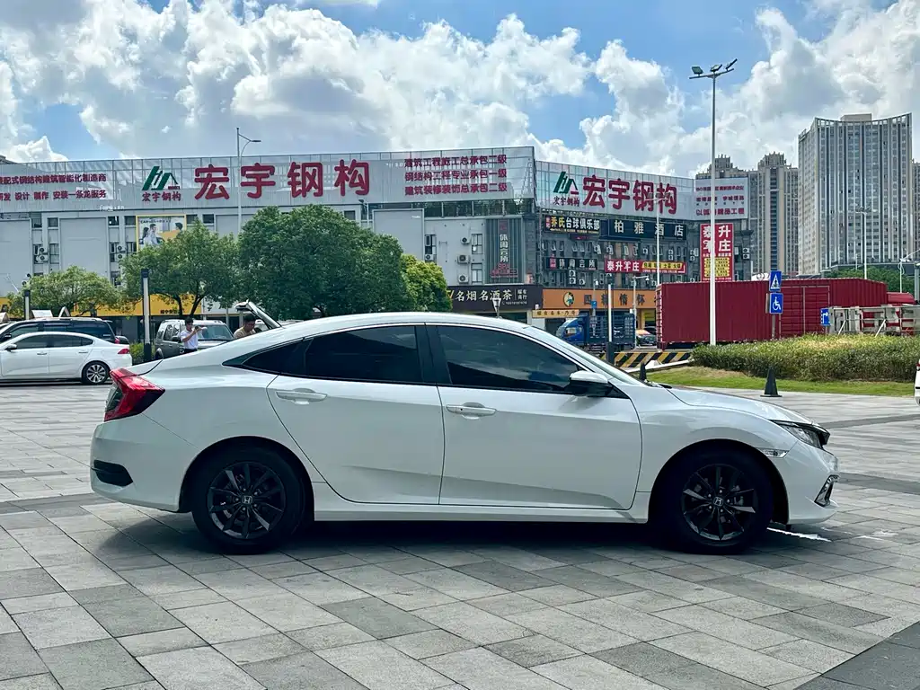 Honda Civic — миниатюра 5