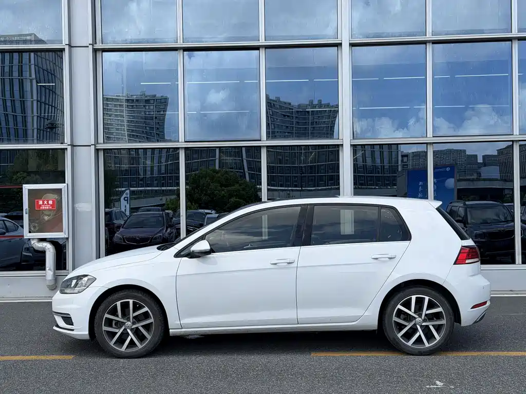 Volkswagen Golf — миниатюра 3