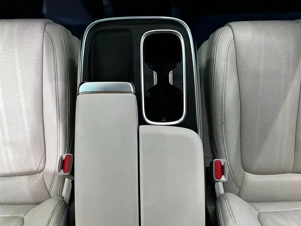Buick Century 2023 2.0T мест