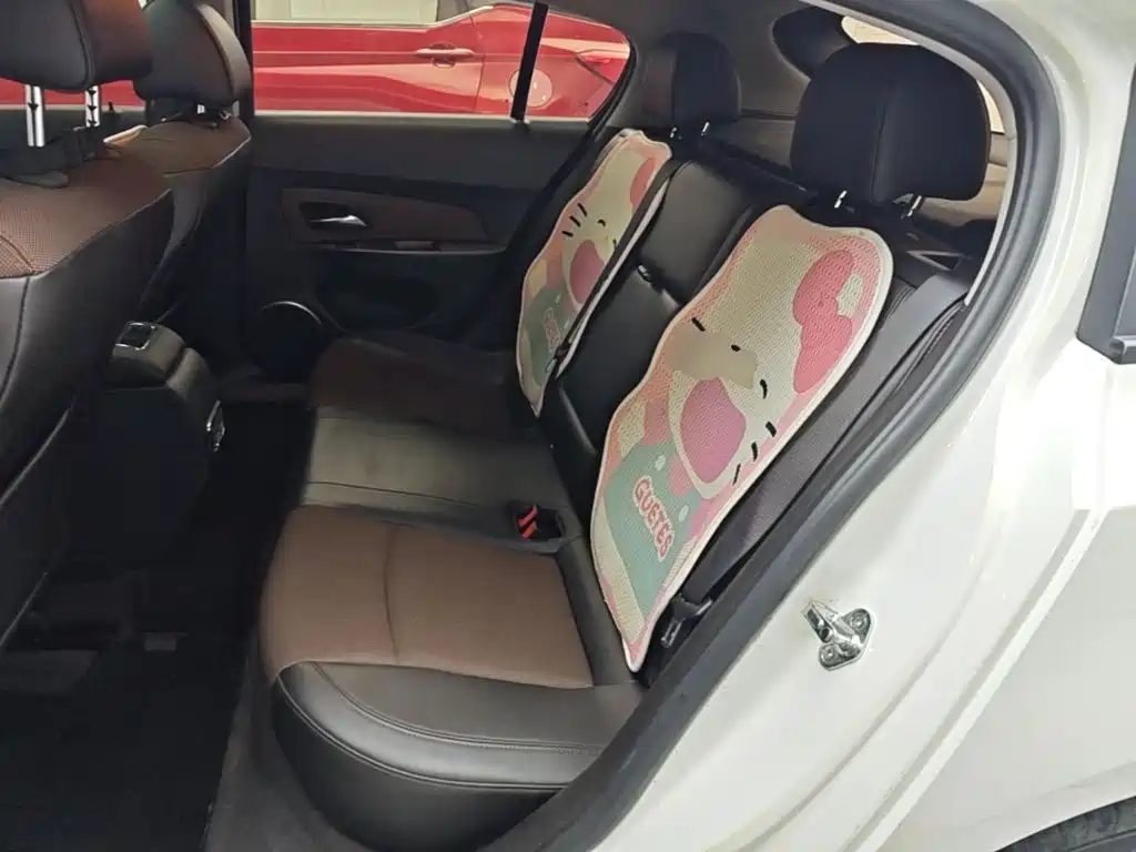 Chevrolet Cruze — миниатюра 17