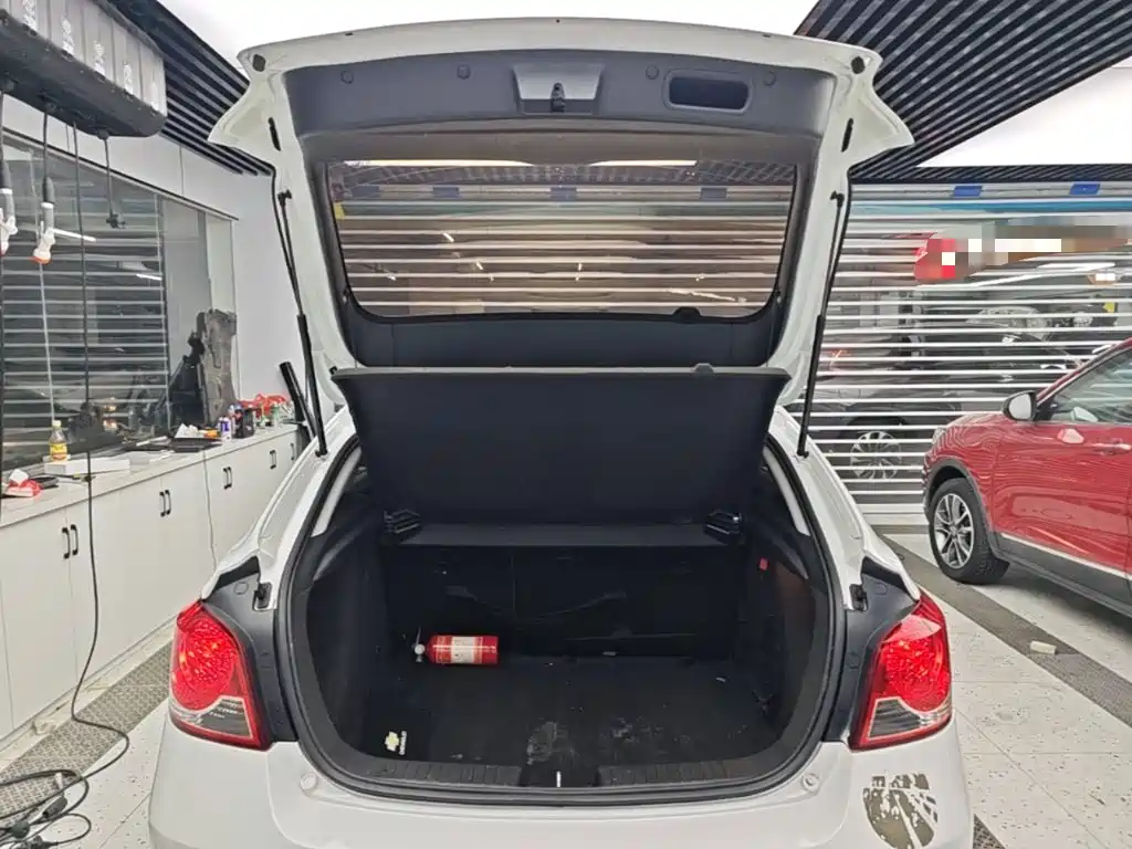 Chevrolet Cruze — миниатюра 19