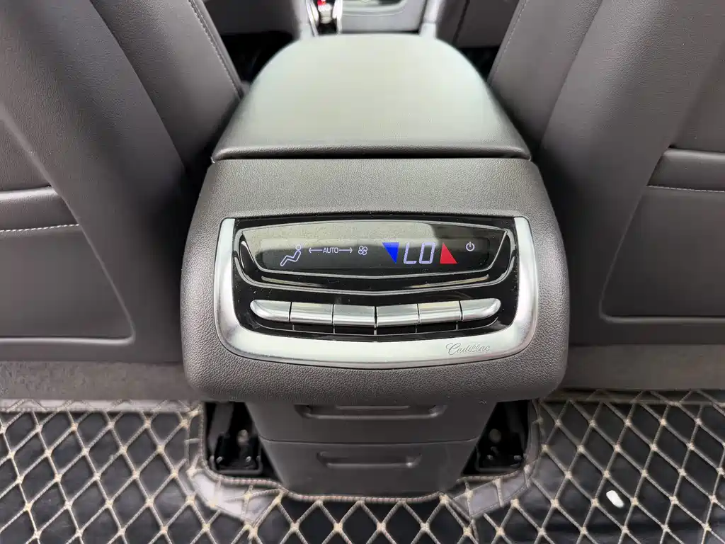 Cadillac XT6 — миниатюра 31