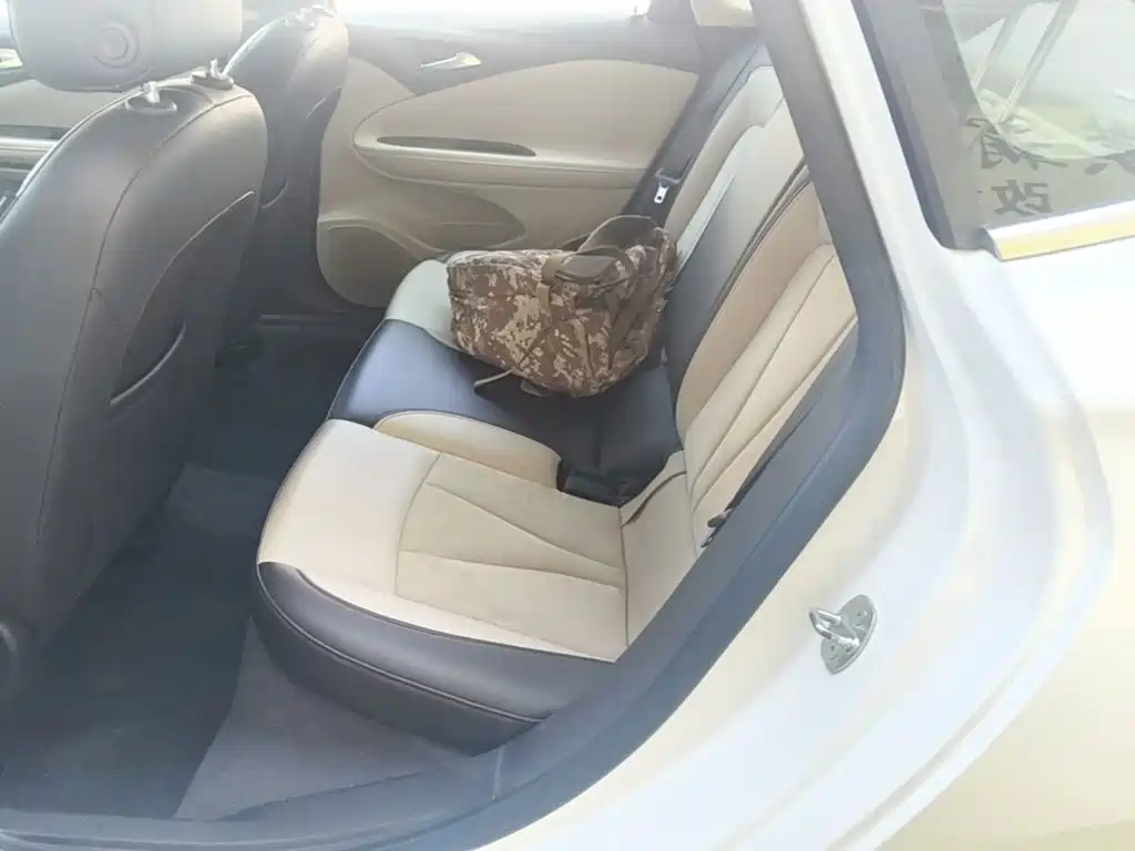 Buick Verano — миниатюра 17