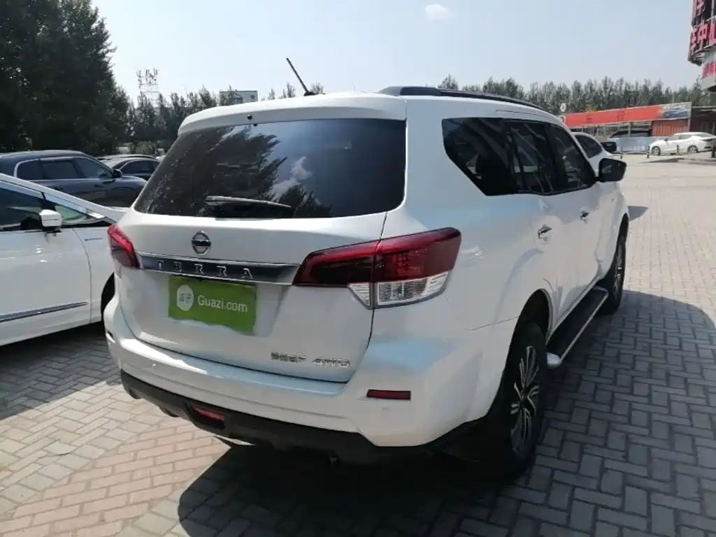 Nissan Terra — миниатюра 7