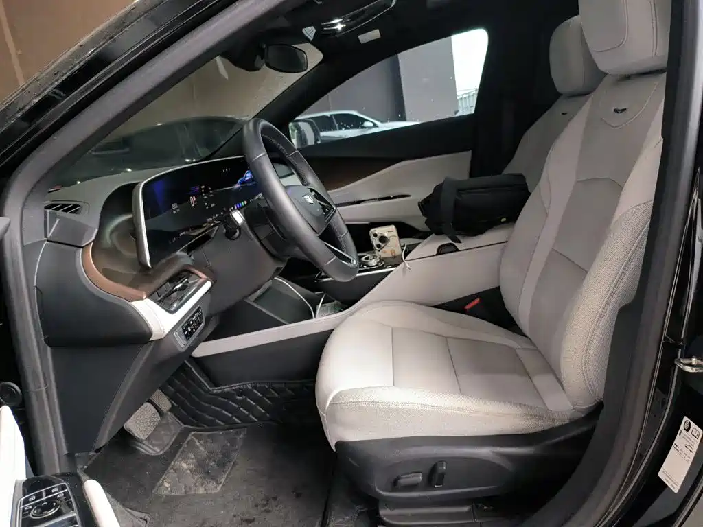 Cadillac GT4 — миниатюра 16