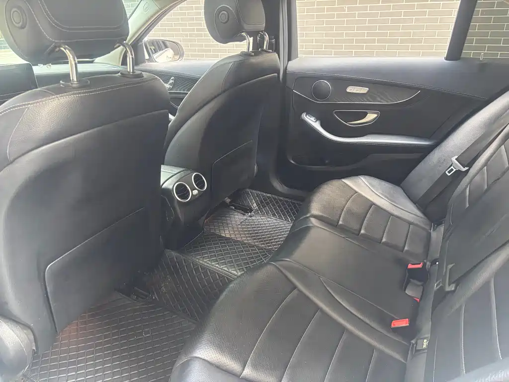 Mercedes-Benz C-Class — миниатюра 16
