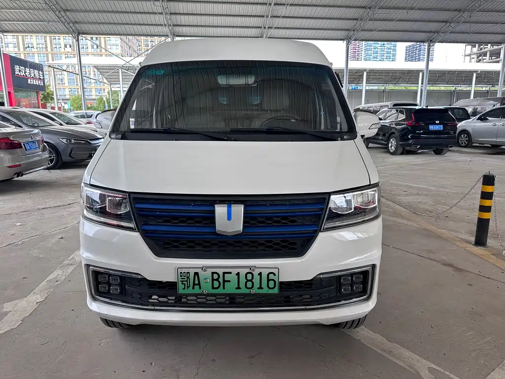 Yuan Cheng Yuan Cheng E5 — миниатюра 2