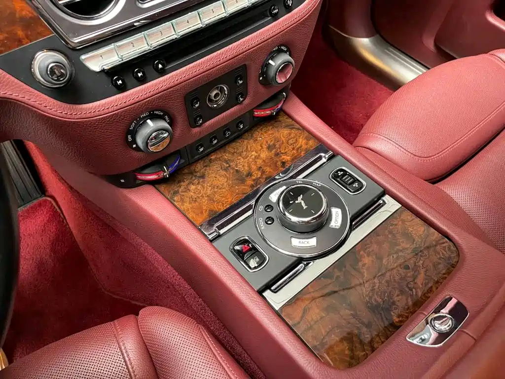Rolls-Royce Ghost — миниатюра 12