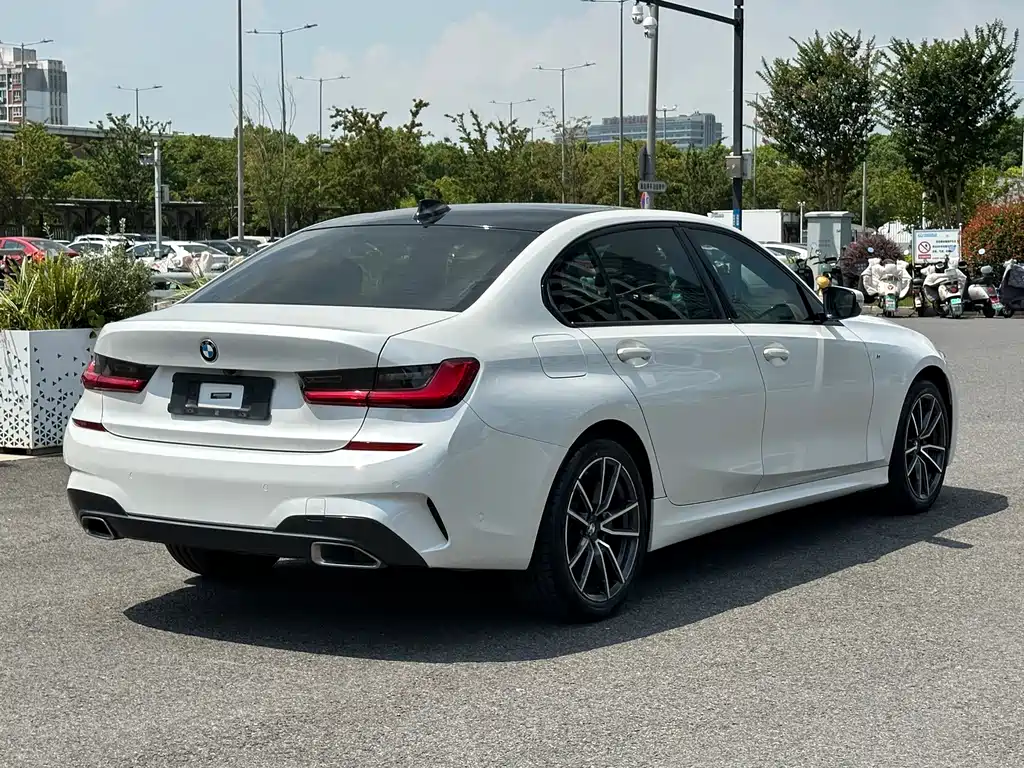 BMW 3 Series — миниатюра 6