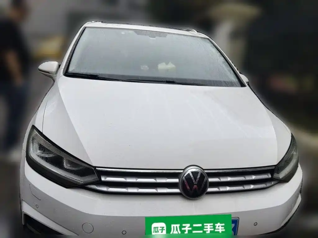 Volkswagen Touran — миниатюра 2