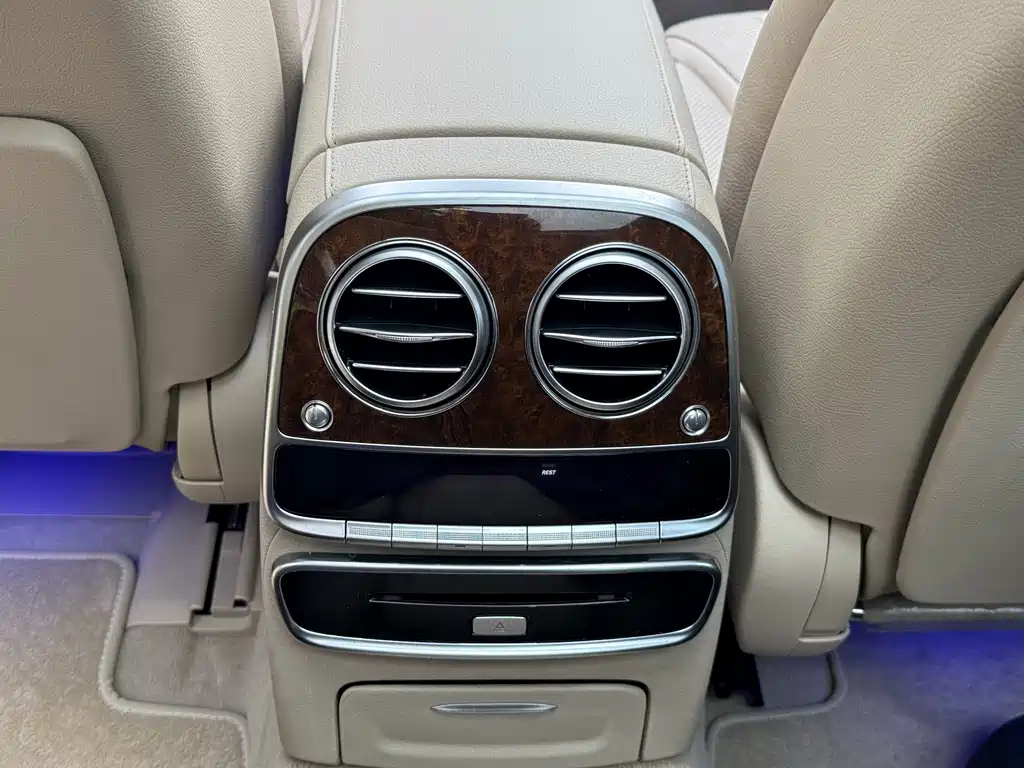 Mercedes-Benz S-Class — миниатюра 14