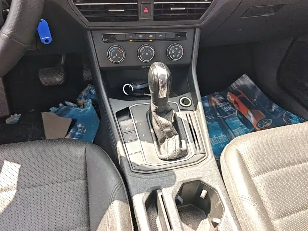 Volkswagen Lavida — миниатюра 14