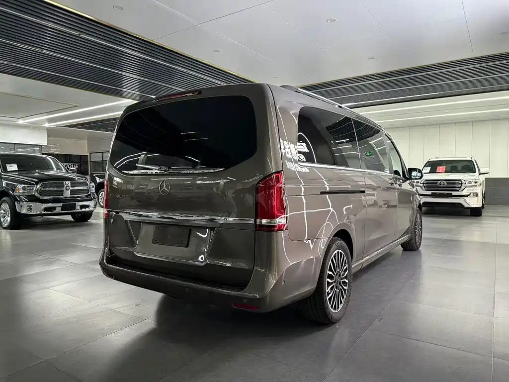Mercedes-Benz V-Class — миниатюра 9