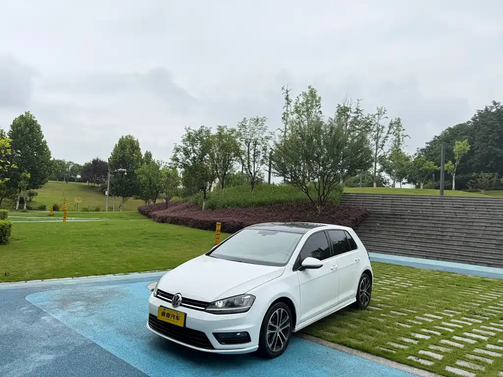 Volkswagen Golf 2016 1.4TSI AT R-Line
