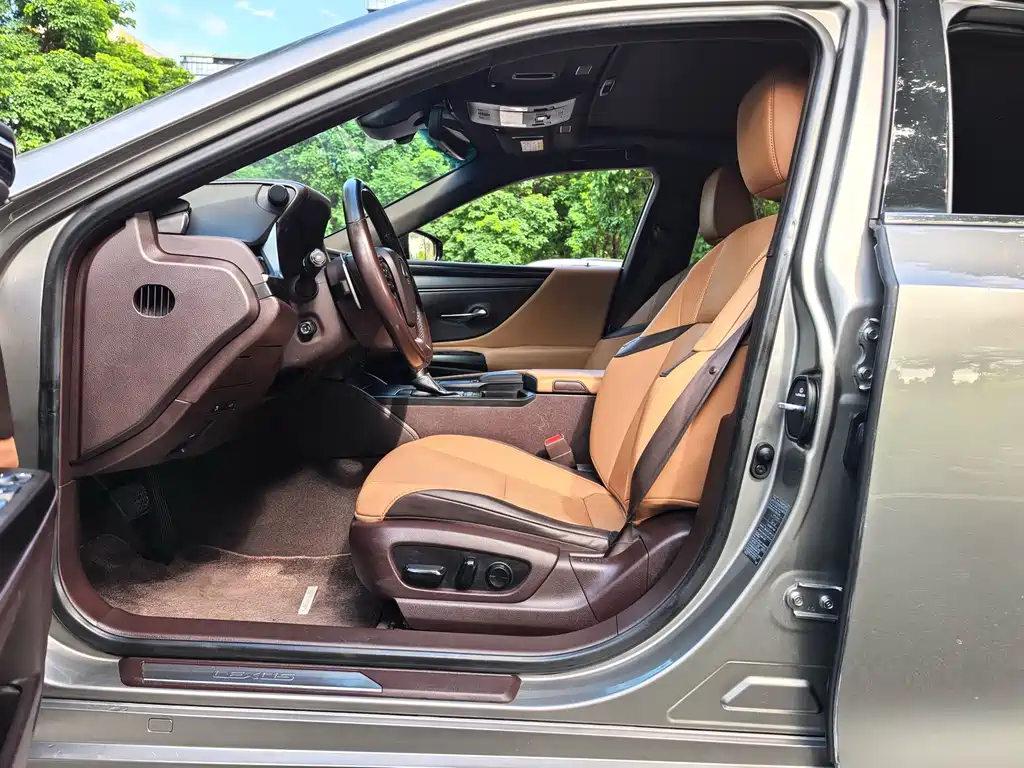 Lexus ES — миниатюра 9