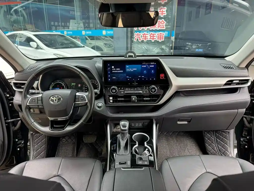 Toyota Highlander — миниатюра 7