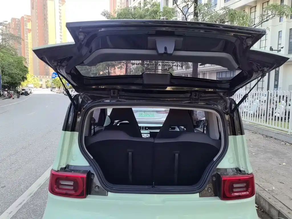 Wuling MINIEV — миниатюра 19