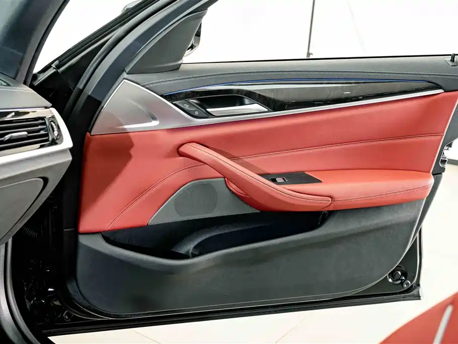 BMW 5 Series — миниатюра 15