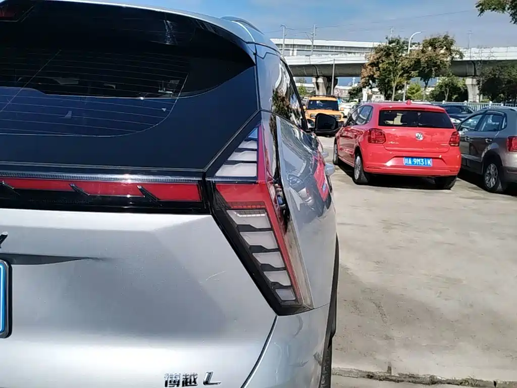 Geely Boyue L — миниатюра 8