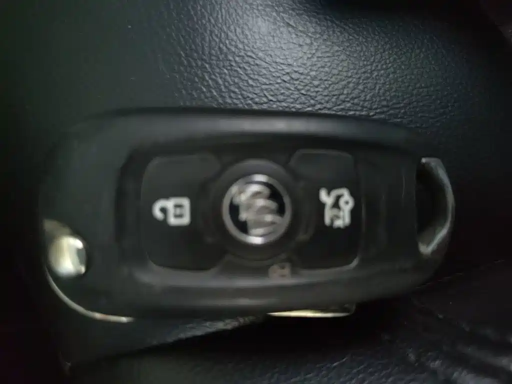 Buick Verano — миниатюра 9