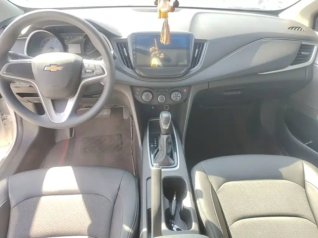Chevrolet Cavalier — миниатюра 10