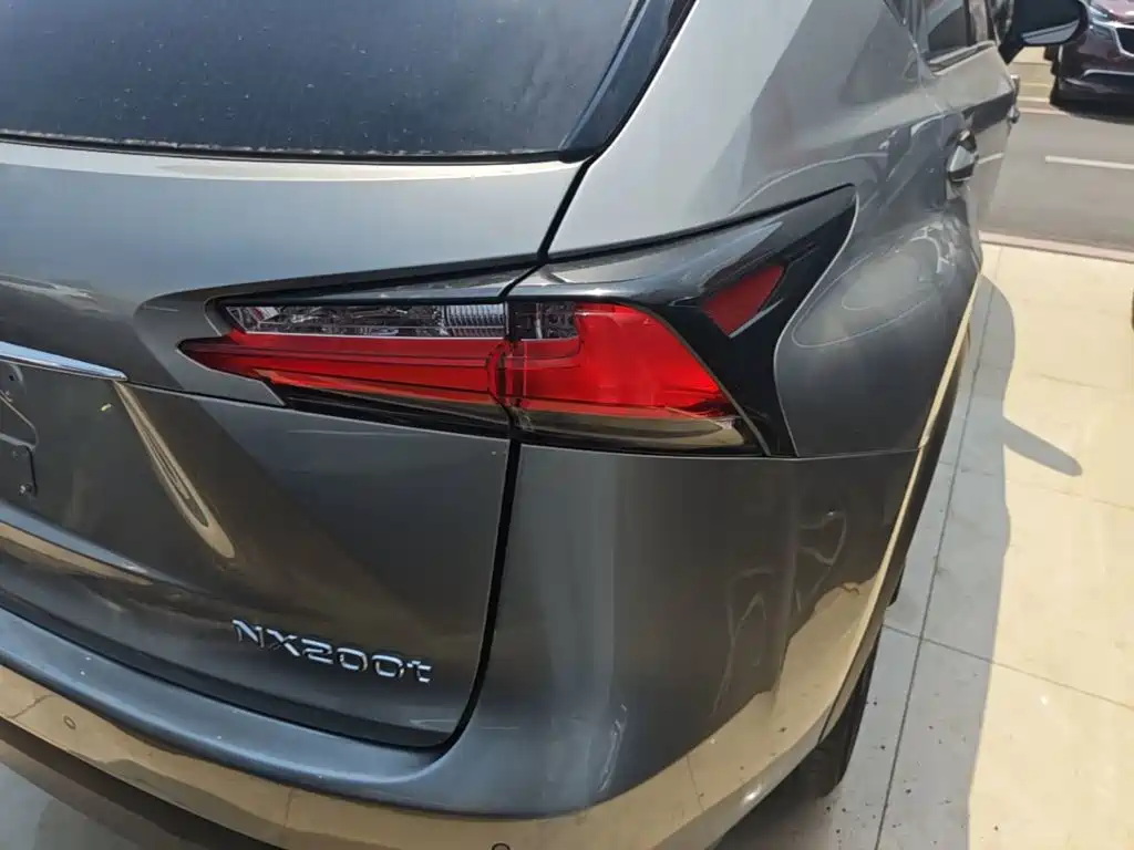 Lexus NX — миниатюра 8