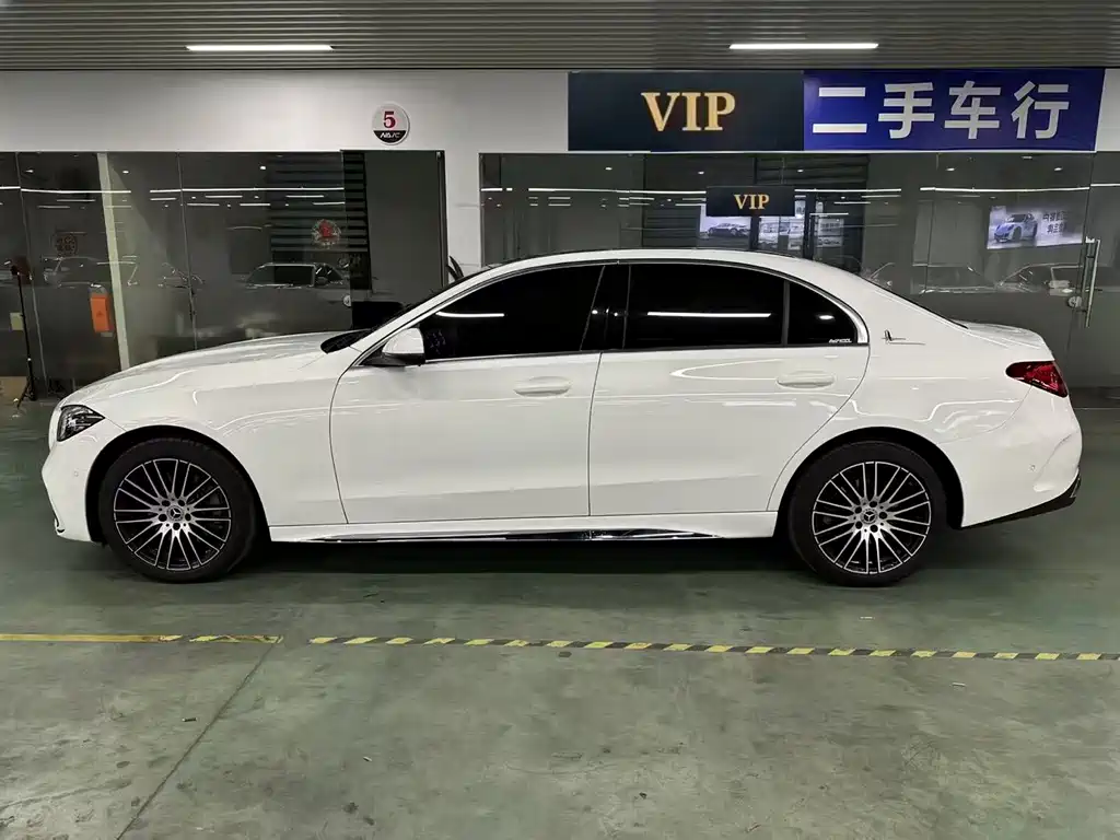 Mercedes-Benz C-Class — миниатюра 3