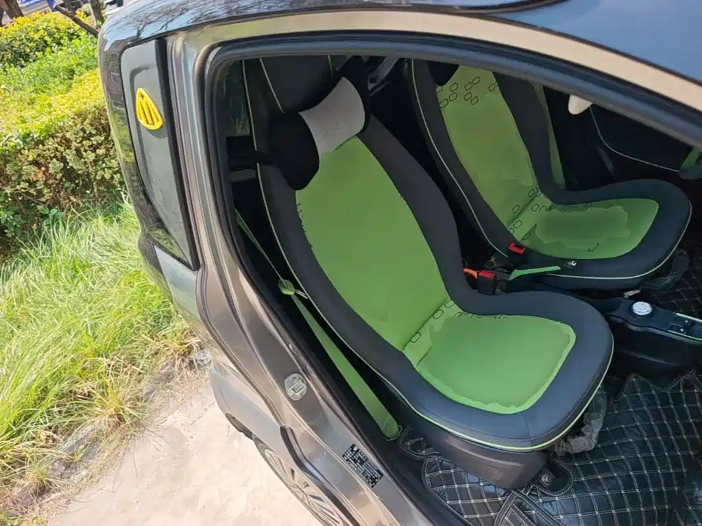 Baojun E100 — миниатюра 25