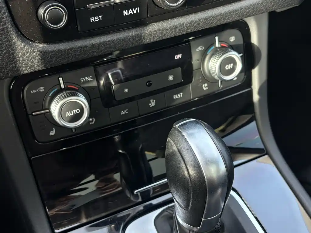 Volkswagen Touareg 3.0TSI Standard Config Type, фото 21
