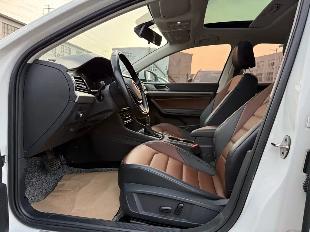 Volkswagen Lavida — миниатюра 5