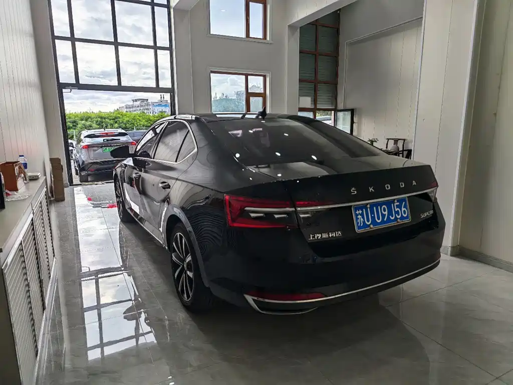 Skoda Superb Facelift TSI280 DSG Premium Edition, фото 5