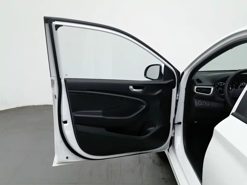 Hyundai Verna — миниатюра 8