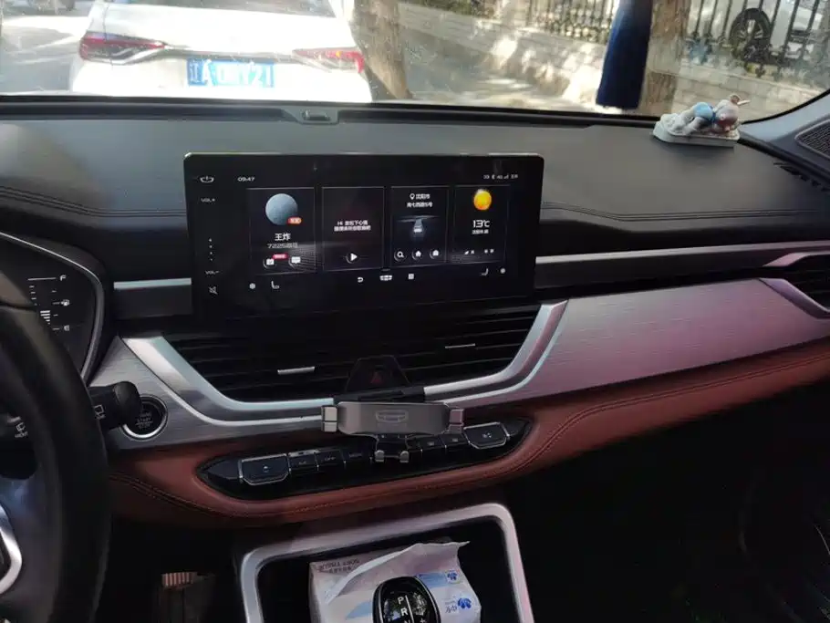 Geely Vision X6 — миниатюра 13