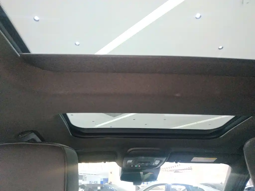 Cadillac CT5 — миниатюра 18