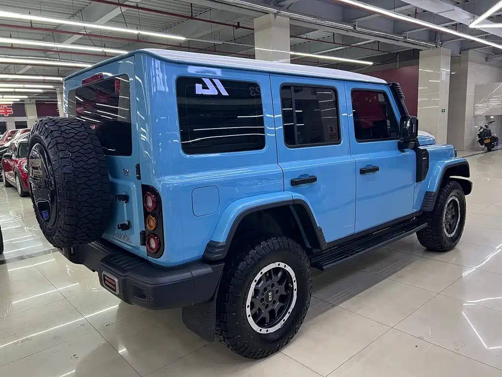 212 212 T01 — миниатюра 4
