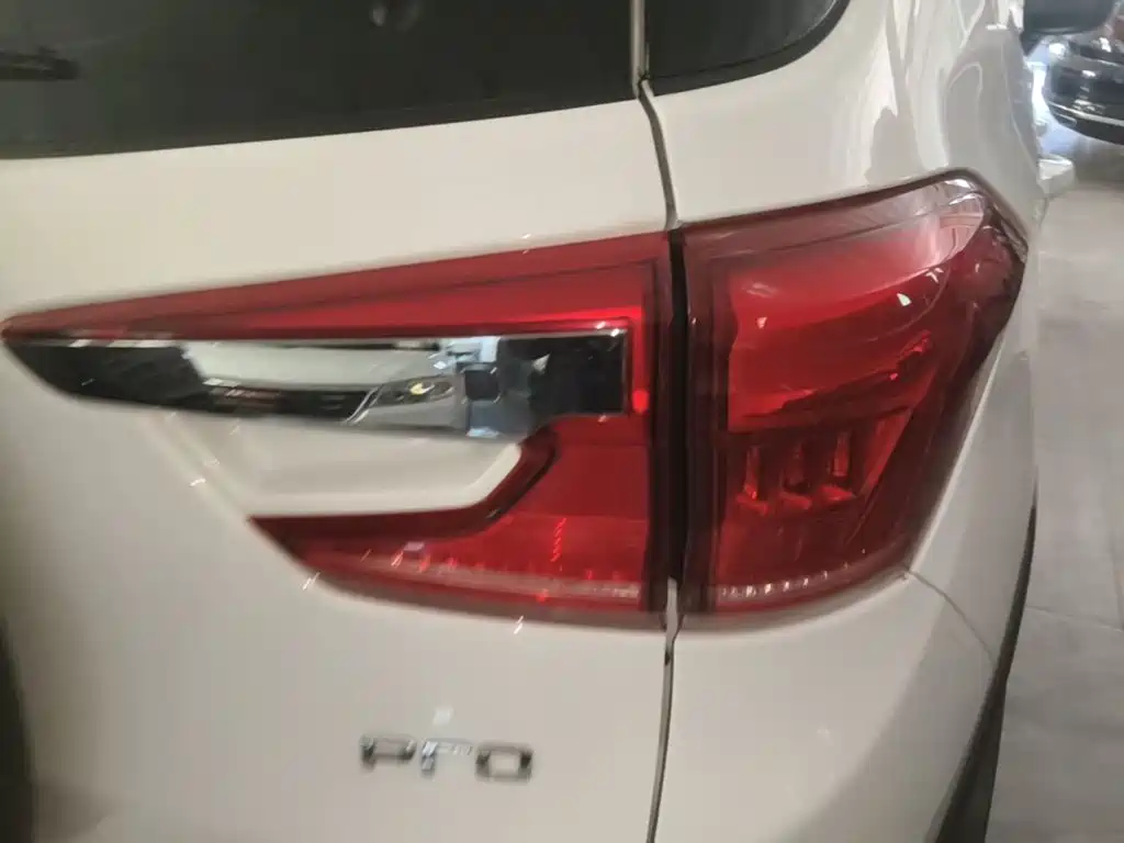 BYD Yuan Pro — миниатюра 8