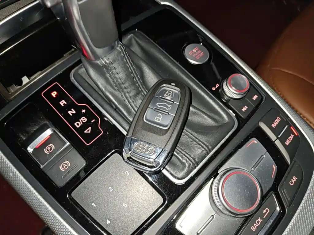 Audi A6L — миниатюра 9