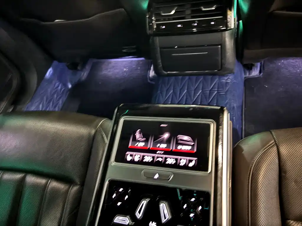 Audi A8 — миниатюра 9
