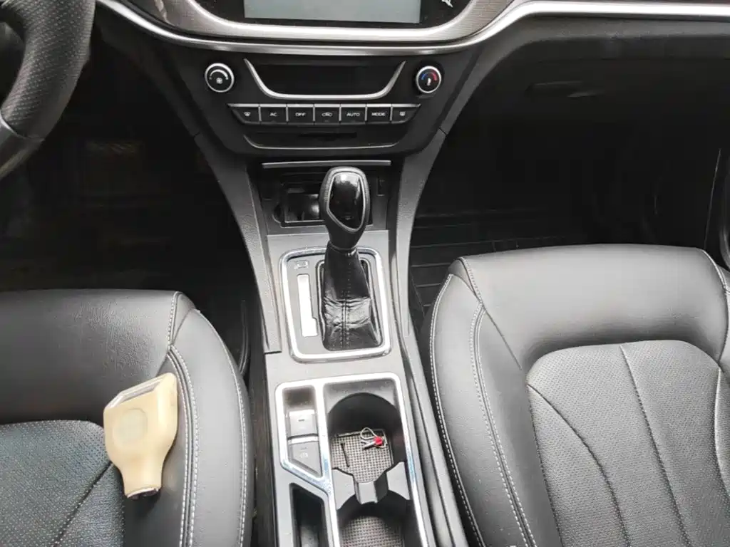 Geely Emgrand — миниатюра 14