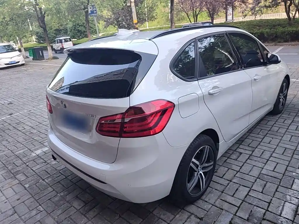 BMW 2 Series Active Tourer (Import) — миниатюра 7