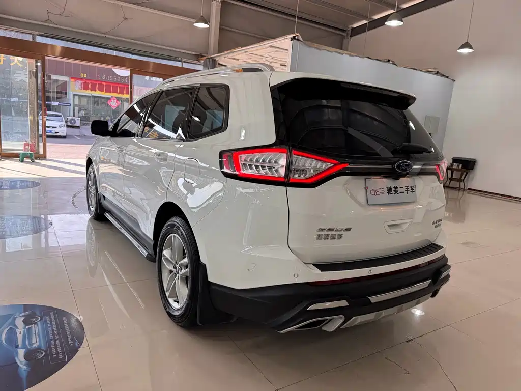 Ford Edge — миниатюра 7