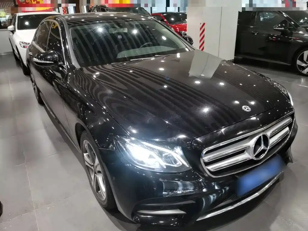 Mercedes-Benz E-Class — миниатюра 4