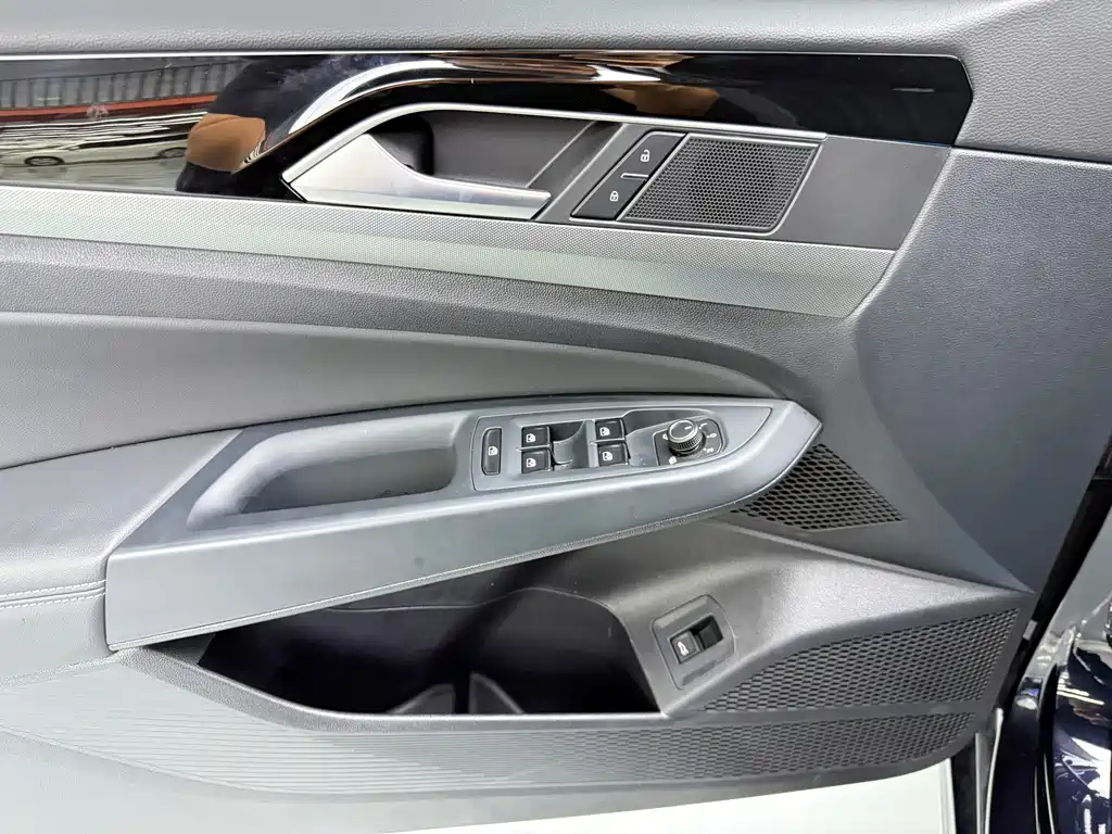 Volkswagen Passat — миниатюра 12