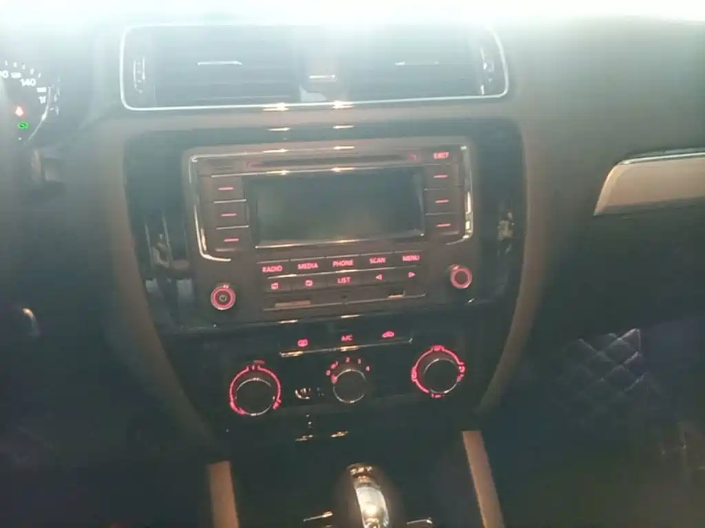 Volkswagen Sagitar — миниатюра 13