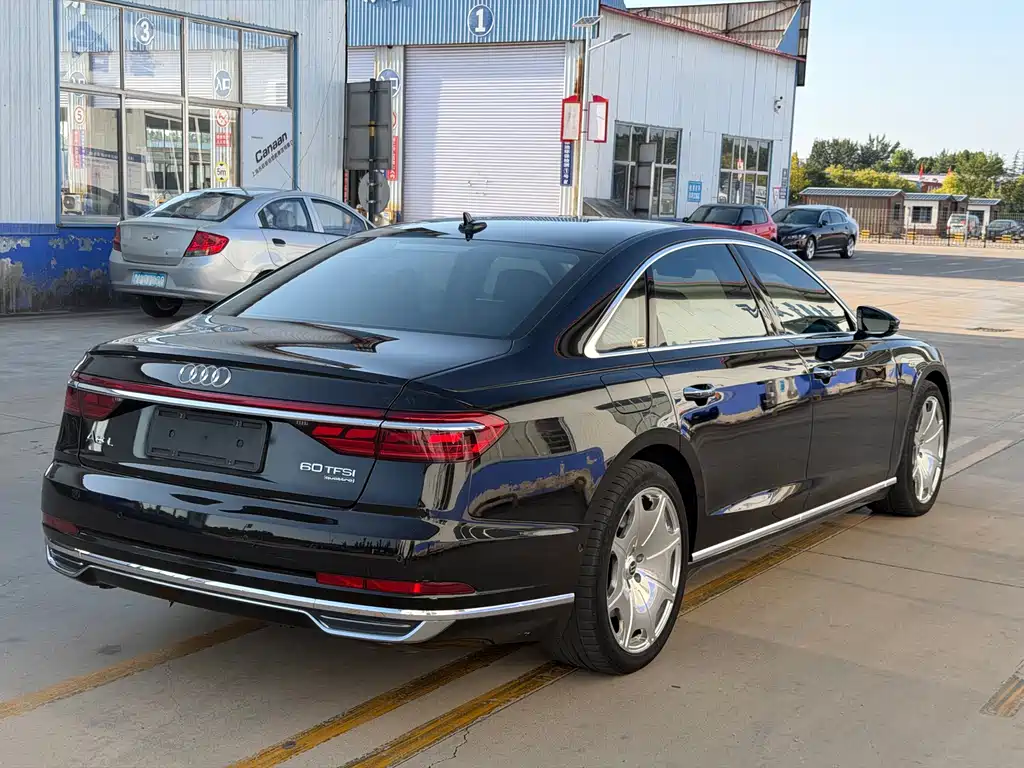 Audi A8 — миниатюра 11