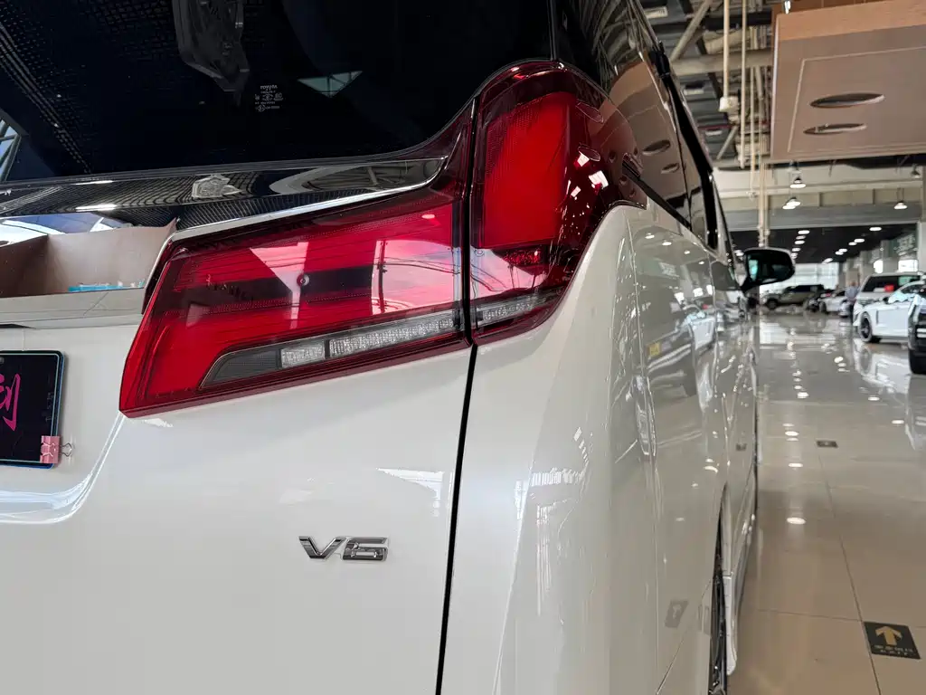 Toyota Alphard Facelift 3.5L Luxury Edition, фото 10